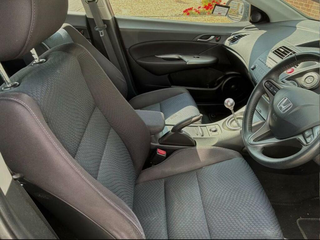 Honda Civic 1.8 I-vtec Se Black #4
