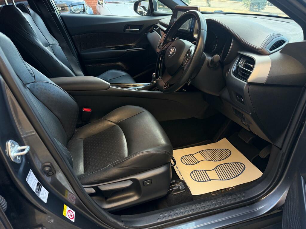 Toyota C-Hr Dynamic Grey #10