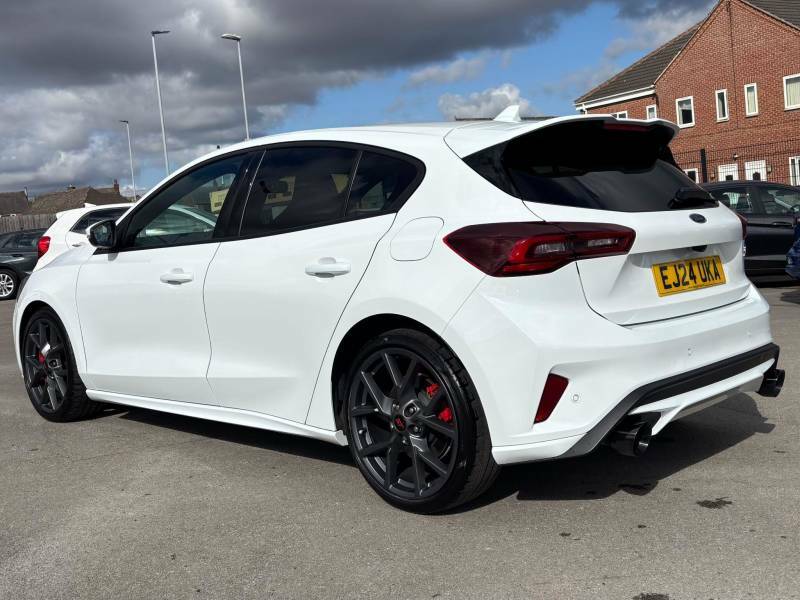 Ford Focus 2.3 Ecoboost St - 2024 24 EJ24UKA White #6
