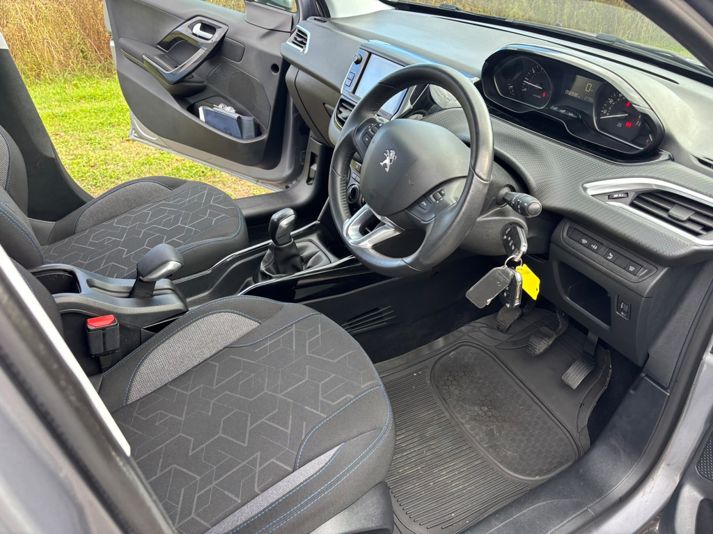 Peugeot 2008 Puretech Ss Signature #6