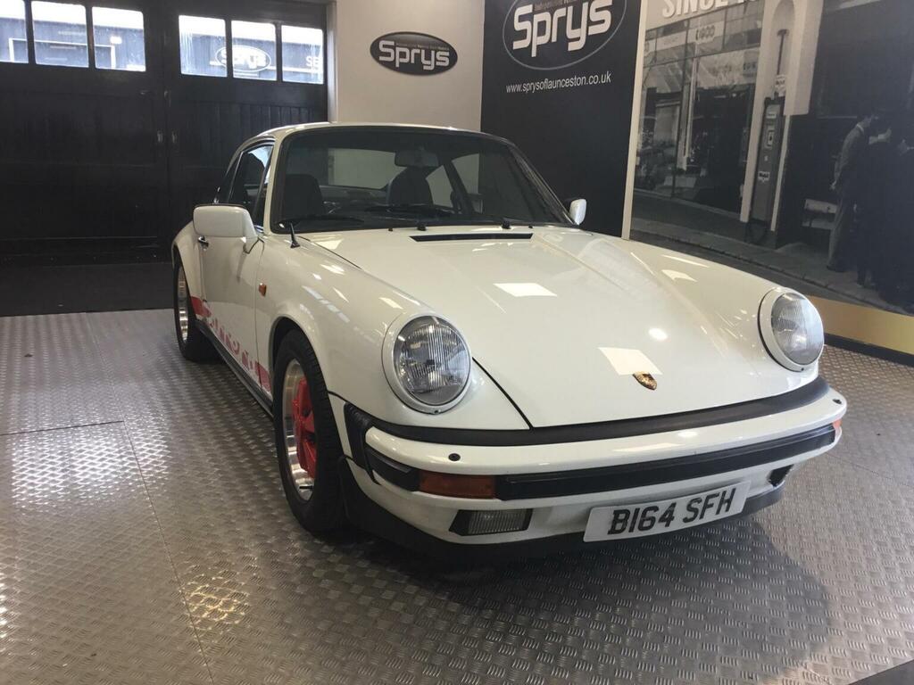 Porsche 911 3.2 Classic Carrera