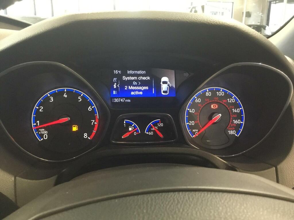 Ford Focus 1.0 Ecoboost Zetec Edition Grey #40