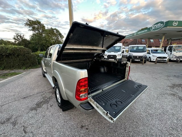 Toyota HILUX D-4d Hl3 Pickup Silver #6