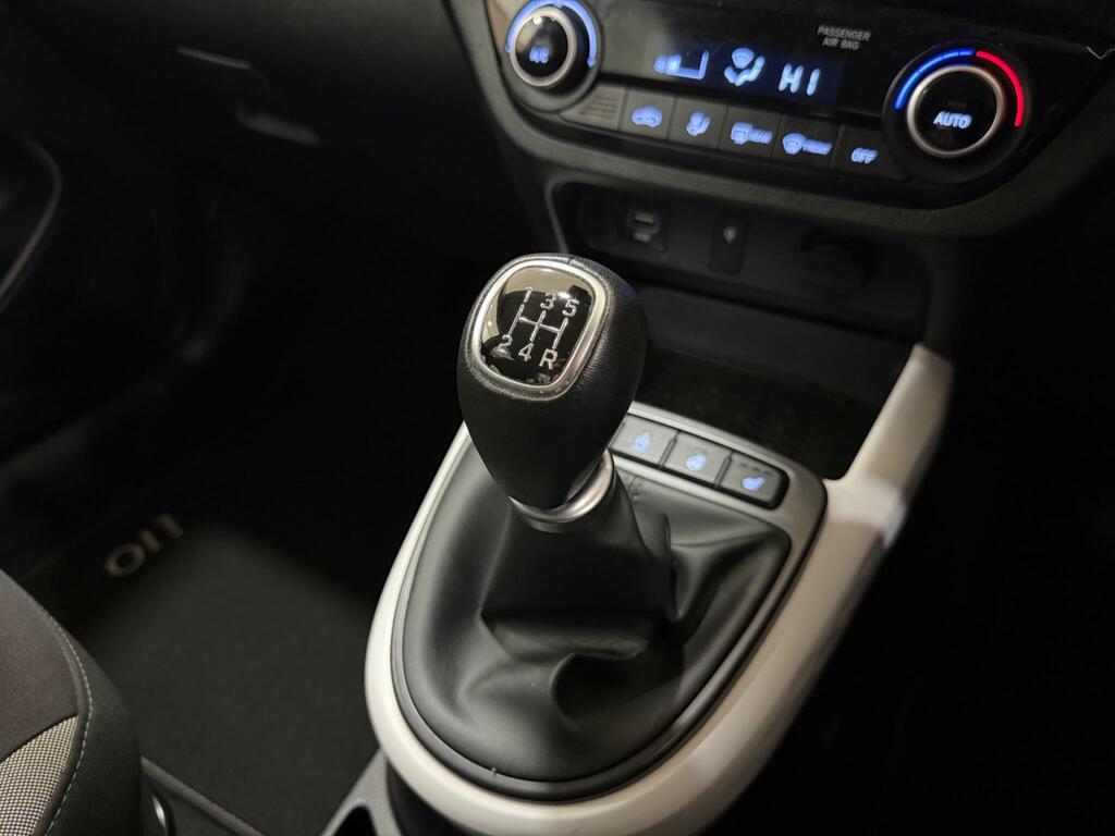 Hyundai I10 Se Connect Black #9