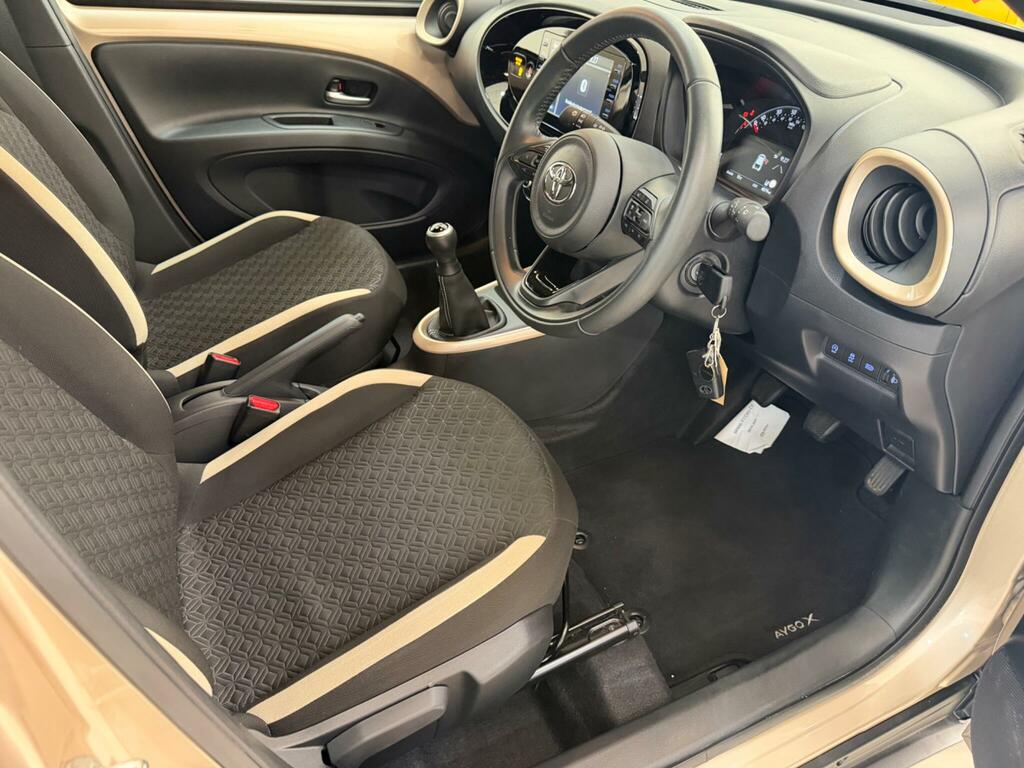 Toyota Aygo X Edge Automatic Green #15