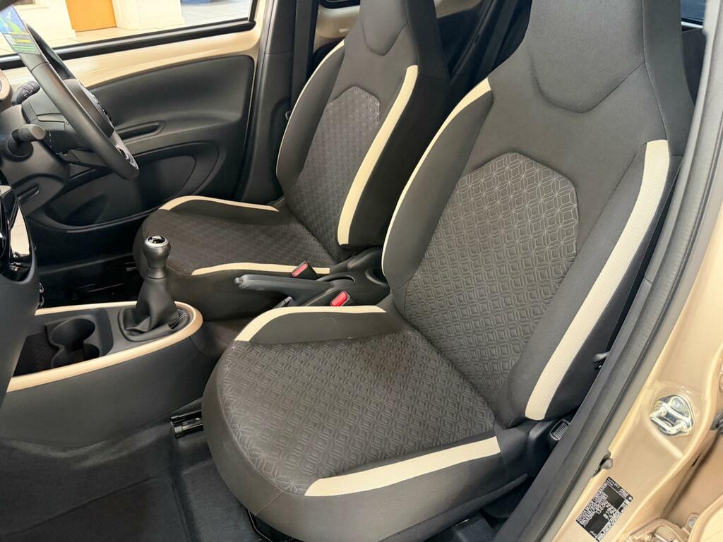 Toyota Aygo X Edge Automatic Green #42