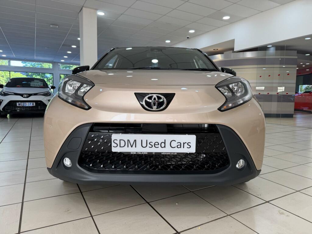 Toyota Aygo X 1.0 Vvt-i Edge Hatchback Euro 6 Beige #2