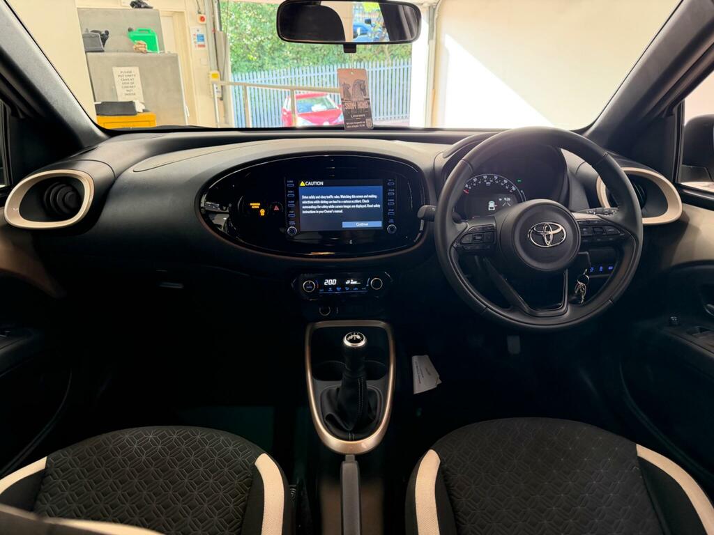 Toyota Aygo X Edge Automatic Green #13