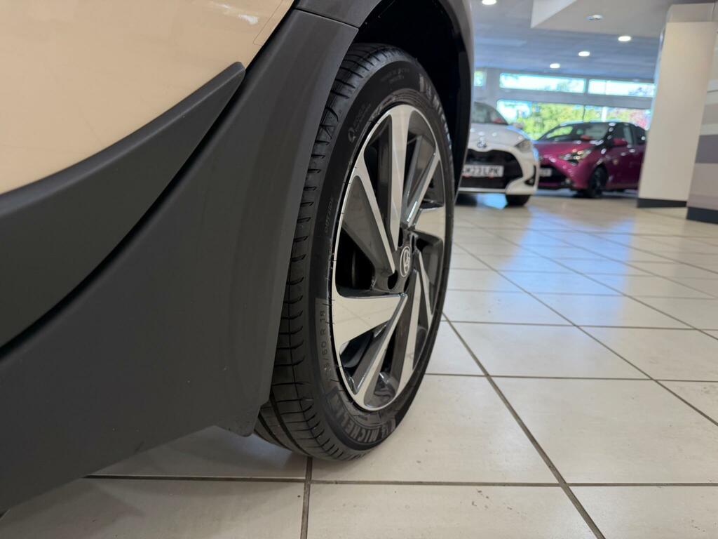 Toyota Aygo X Edge Automatic Green #47