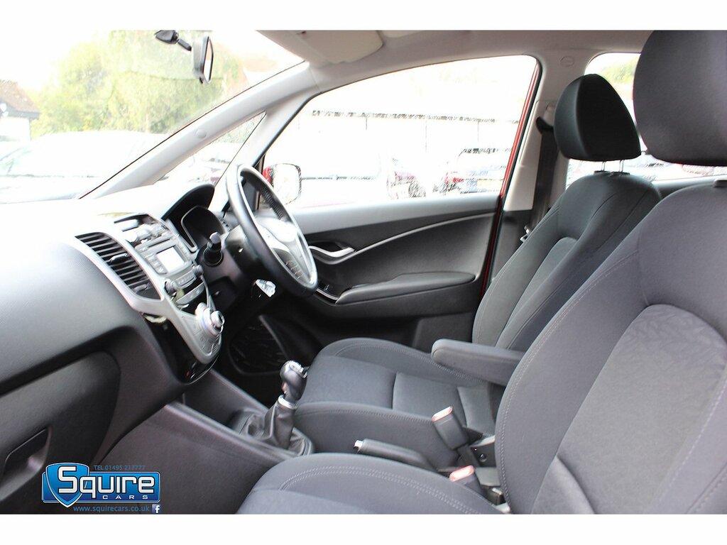 Hyundai Ix20 Hatchback 1.6 Blue #32