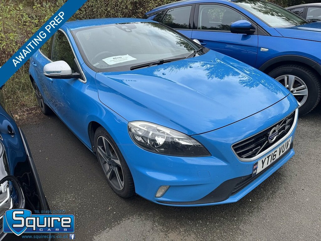 Volvo V40 2.0 D2 R-design U1765 Ulez YT16VUV Blue