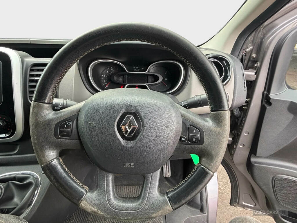 Renault Trafic Minibus Black #8