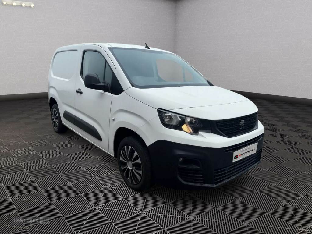 Peugeot Partner 1000 1.5 Bluehdi 100 Professional Prem Van 6 Spd White
