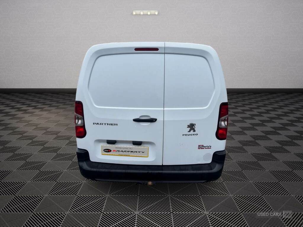Peugeot Partner 1000 1.5 Bluehdi 100 Professional Prem Van 6 Spd White #3