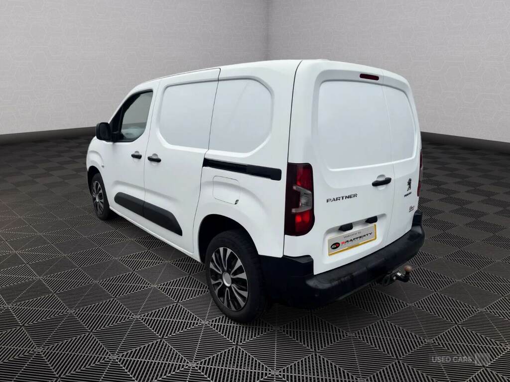 Peugeot Partner 1000 1.5 Bluehdi 100 Professional Prem Van 6 Spd White #2
