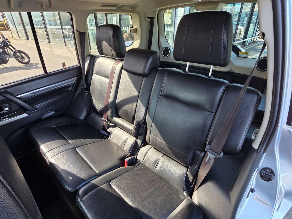 Mitsubishi Shogun 3.2 Di-d Sg5 187 Bhp Black #13