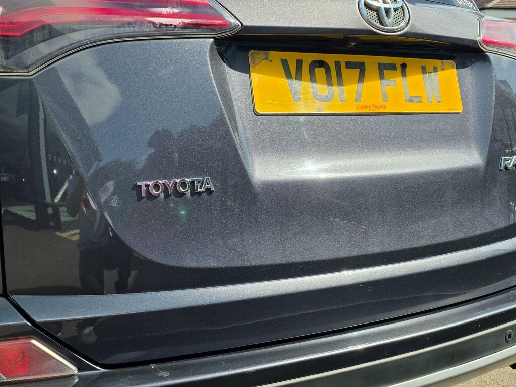 Toyota Rav 4 Excel White #36
