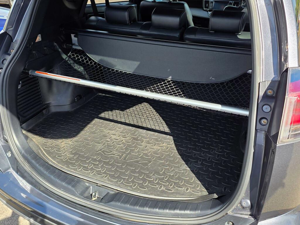 Toyota Rav 4 Excel White #29