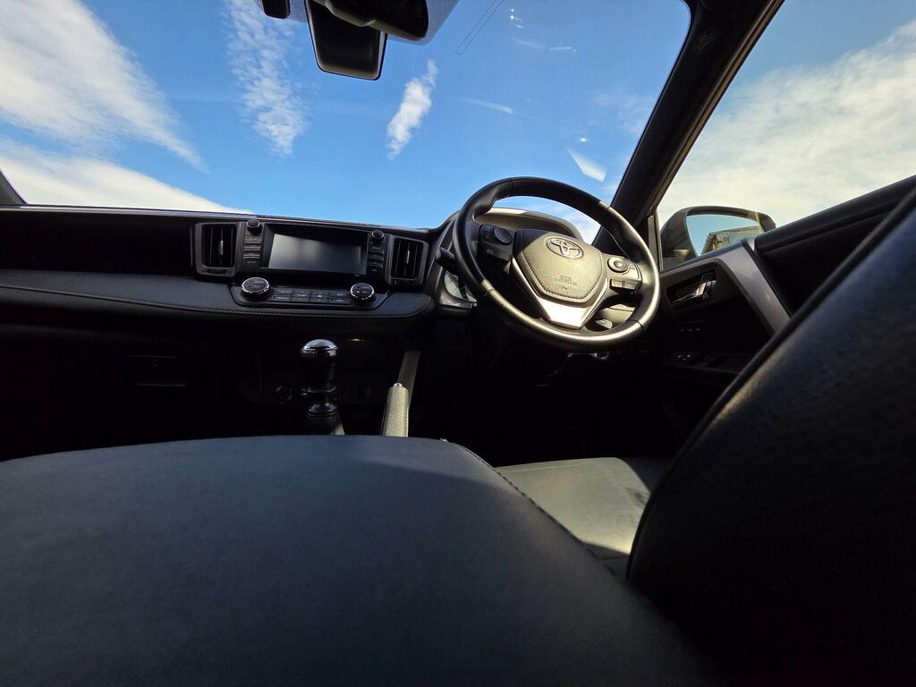 Toyota Rav 4 Excel White #12