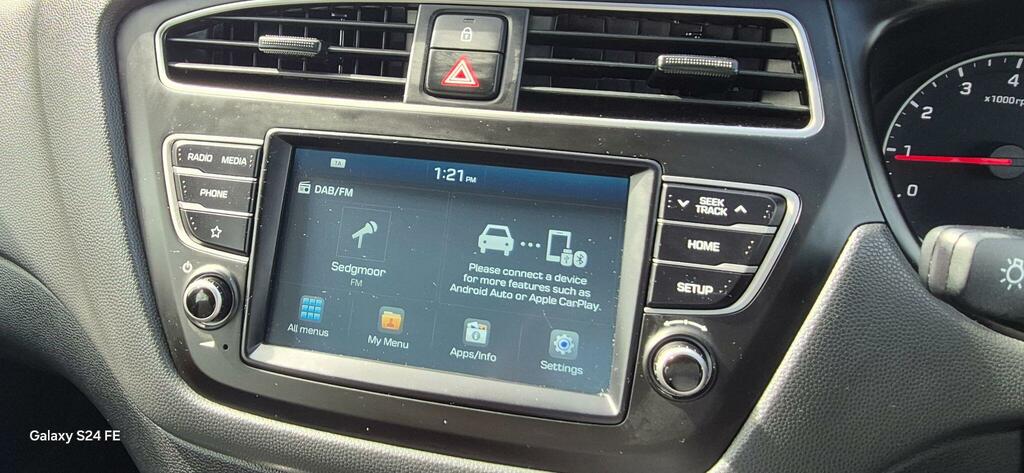 Hyundai I20 Active White #11