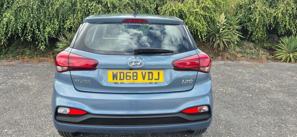 Hyundai I20 Active White #30