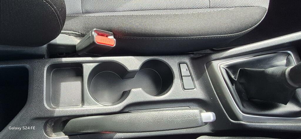 Hyundai I20 Active White #12