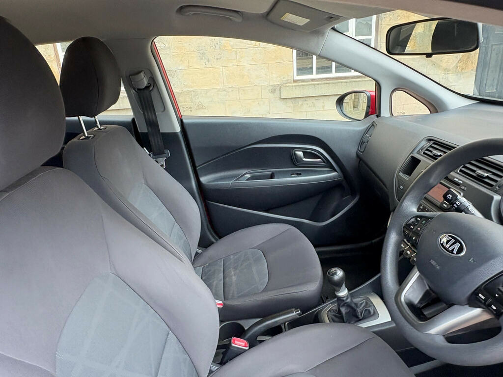 Kia RIO Hatchback Red #24