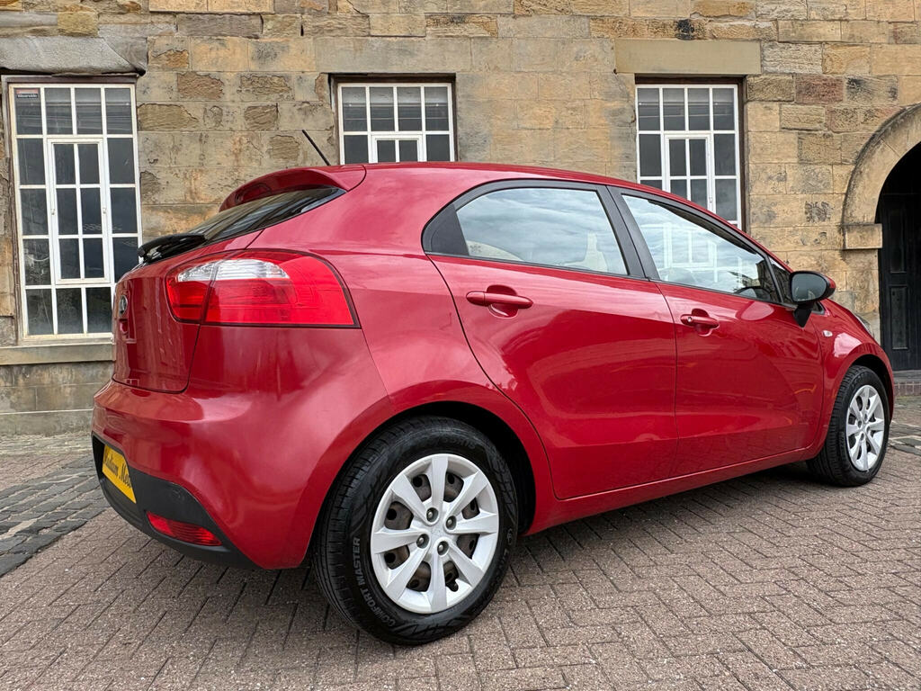 Kia RIO Hatchback Red #14