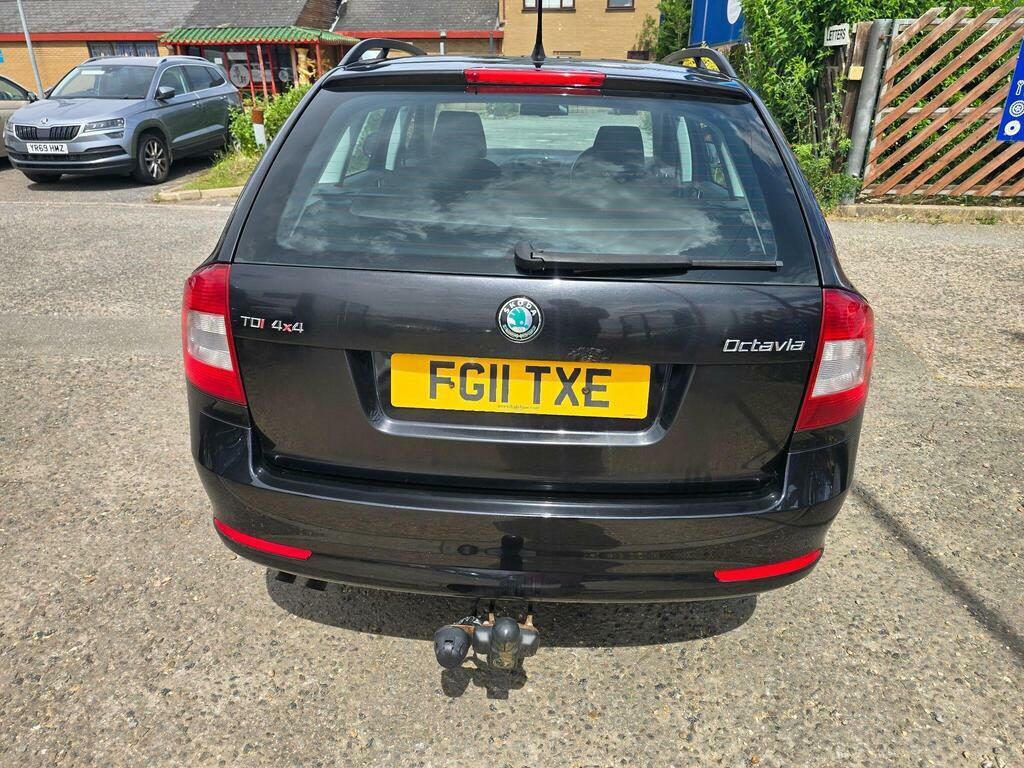 Skoda Octavia 2.0 Tdi 4Wd Euro 5 Black #4