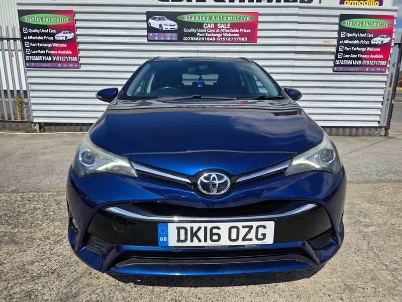 Toyota Avensis Valvematic Active Black #2