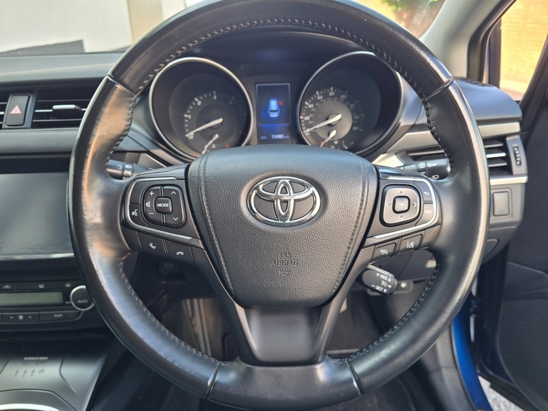 Toyota Avensis Valvematic Active Black #13