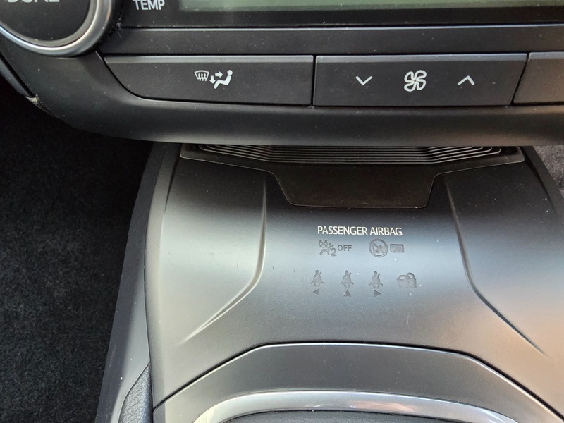 Toyota Avensis Valvematic Active Black #18