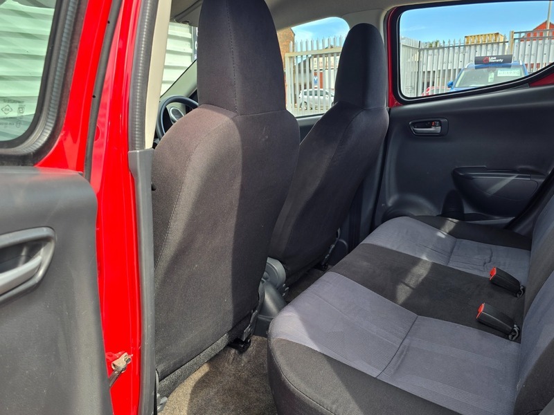 Suzuki Alto  White #21
