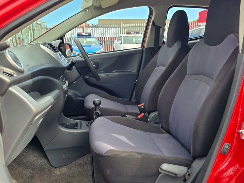 Suzuki Alto  White #25