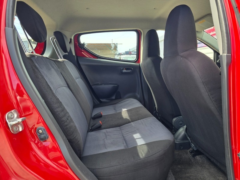 Suzuki Alto  White #18