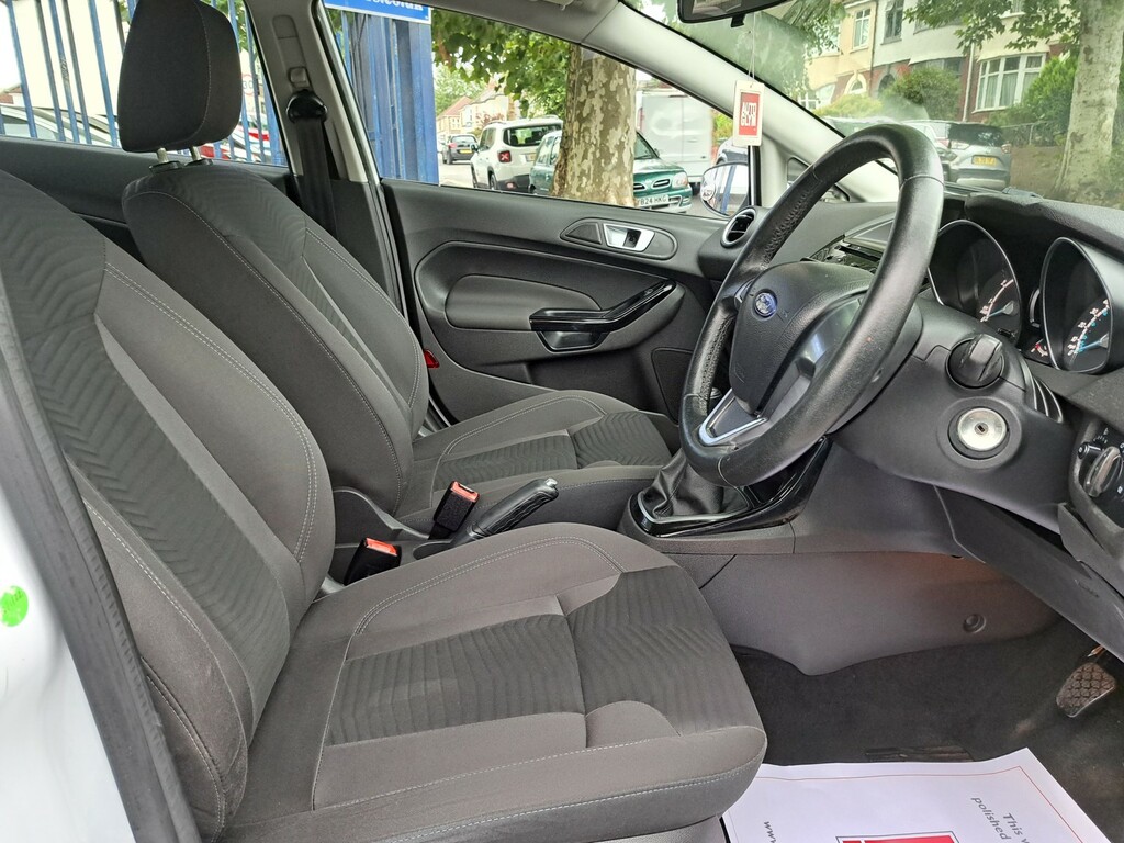 Ford Fiesta 1.3 Zetec White #4