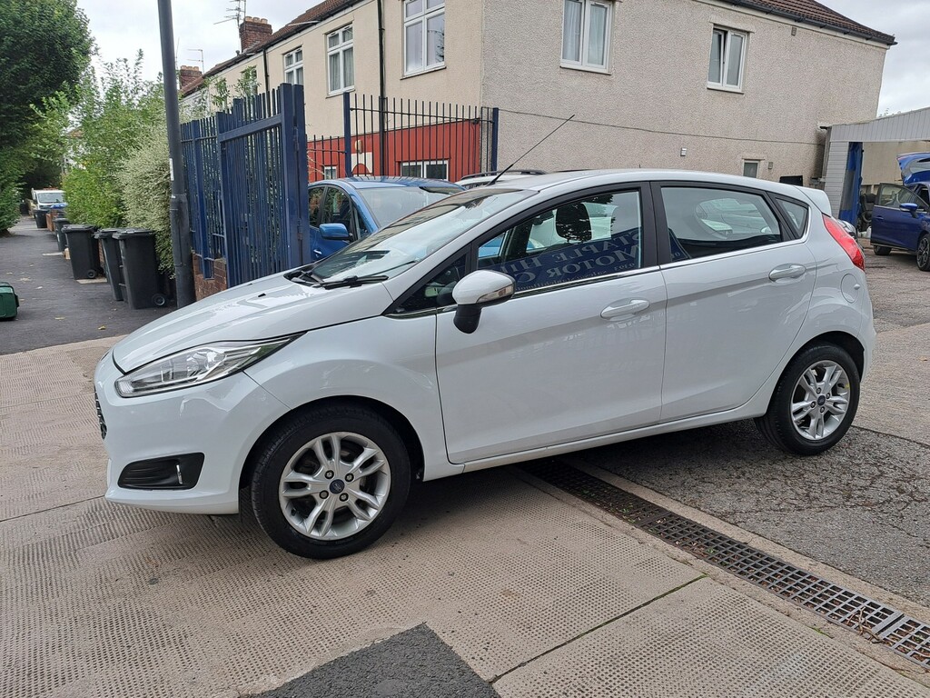 Ford Fiesta 1.3 Zetec White #2
