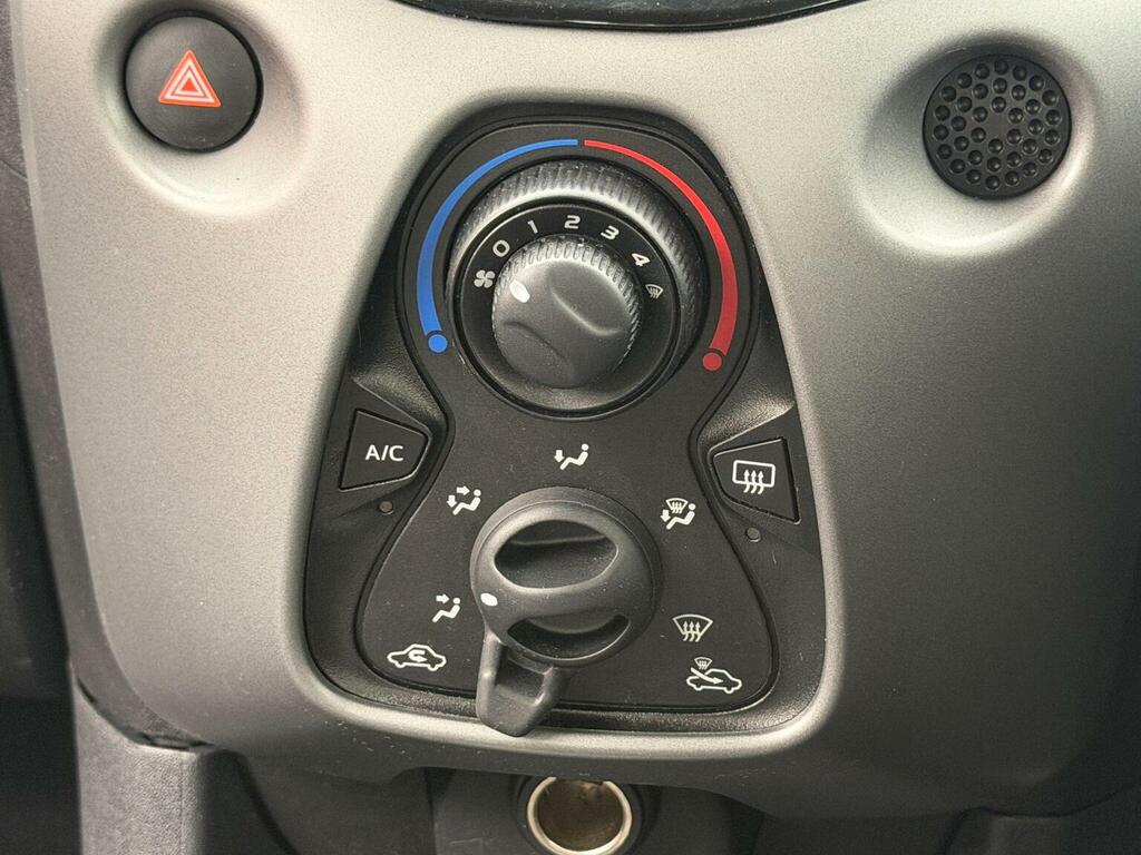 Toyota Aygo Hatchback Grey #27