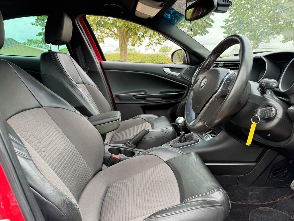 Alfa Romeo Giulietta Hatchback Blue #17