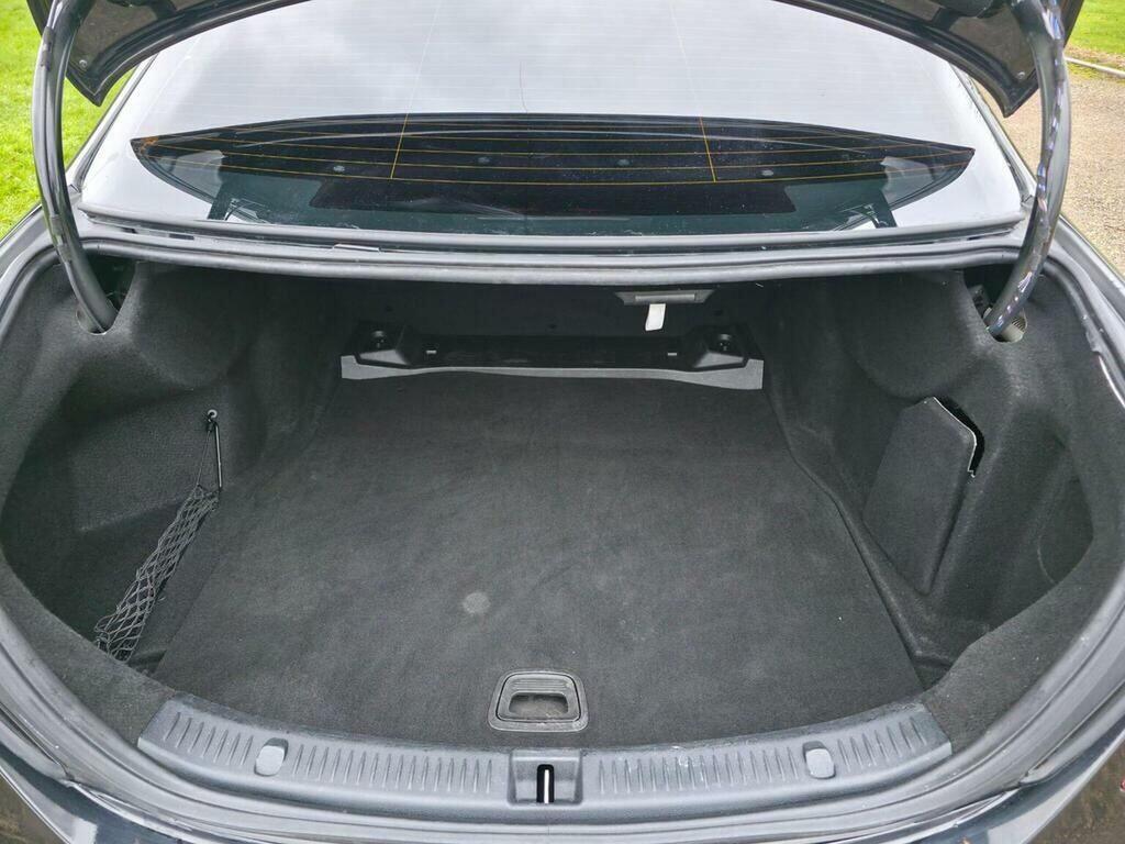 Mercedes-Benz E Class E200 Amg Line 7G-tronic White #35