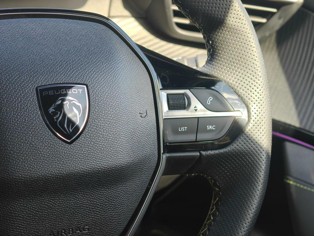 Peugeot e-2008 50Kwh Gt Grey #30