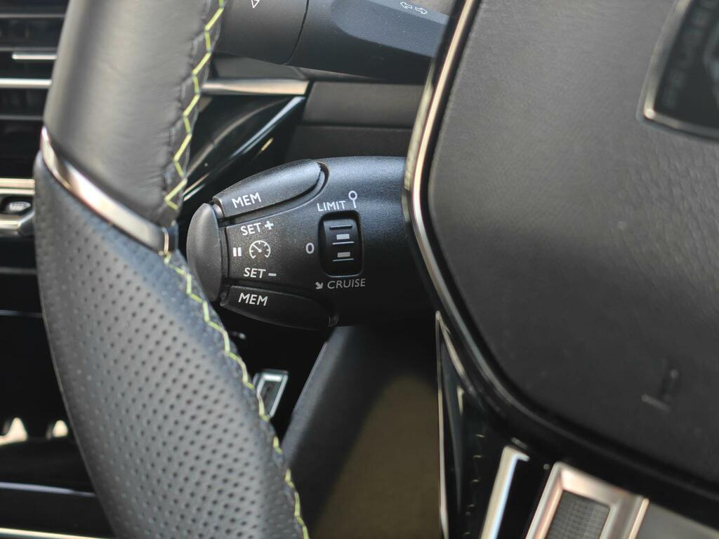 Peugeot e-2008 50Kwh Gt Grey #16