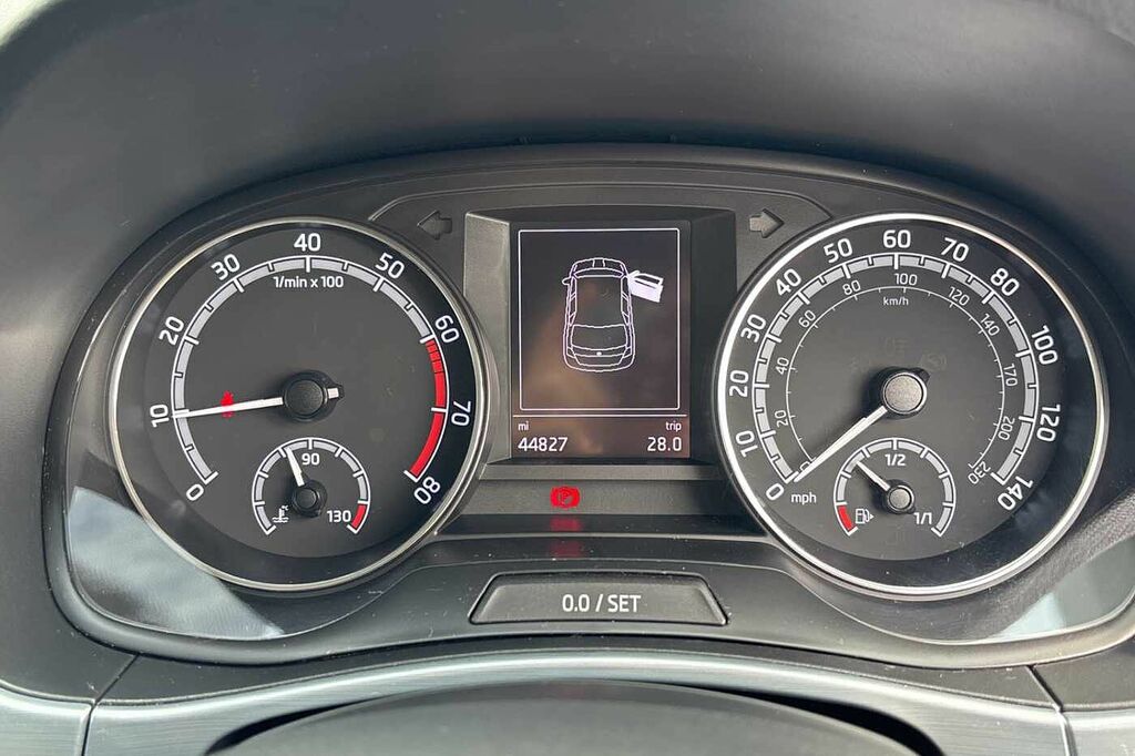 Skoda Fabia Colour Edition Mpi Red #16