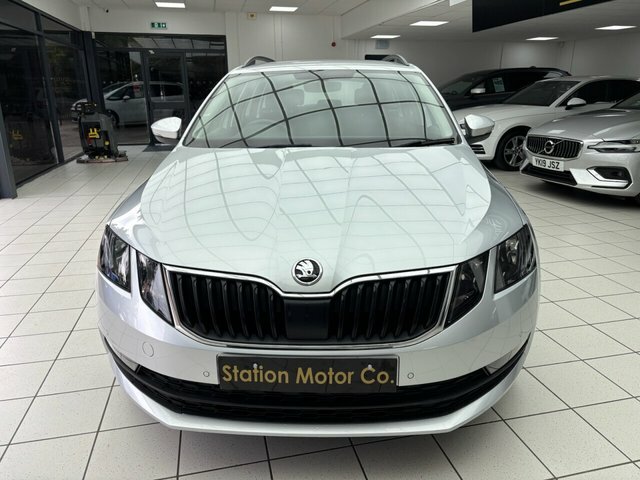 Skoda Octavia Tdi Se Technology Estate Silver #4