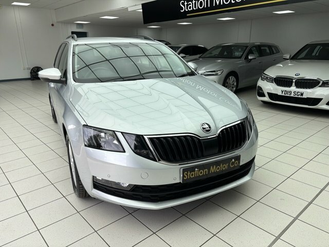 Skoda Octavia Tdi Se Technology Estate Silver #3