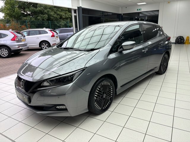 Nissan Leaf Tekna Hatchback Grey #6