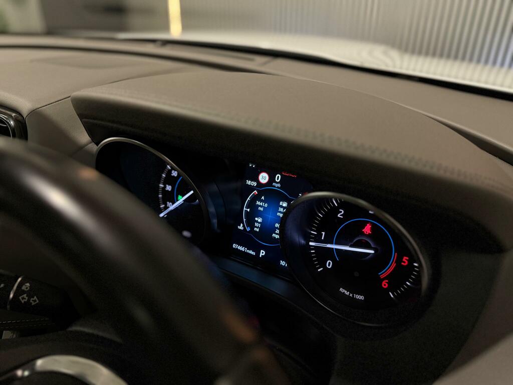 Jaguar F-Pace Portfolio Awd Red #22