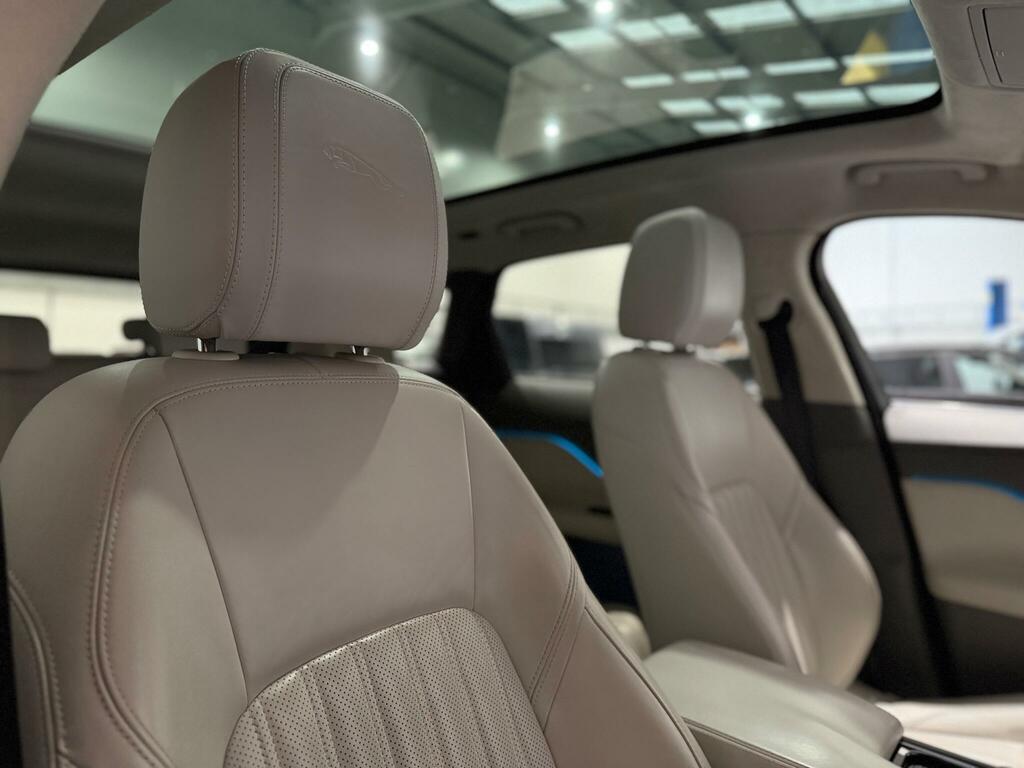 Jaguar F-Pace Portfolio Awd Red #19