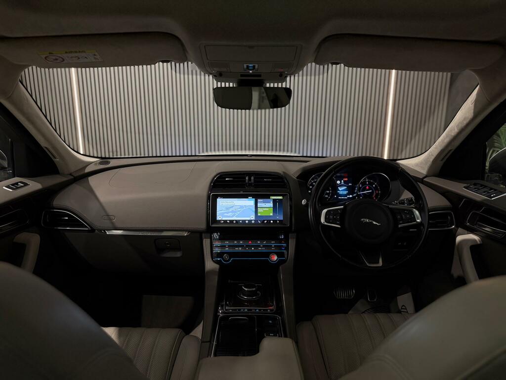 Jaguar F-Pace Portfolio Awd Red #31