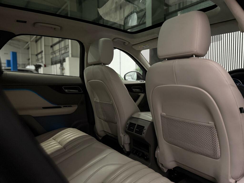 Jaguar F-Pace Portfolio Awd Red #37